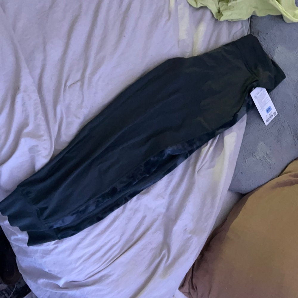 lululemon jogger type workout pants